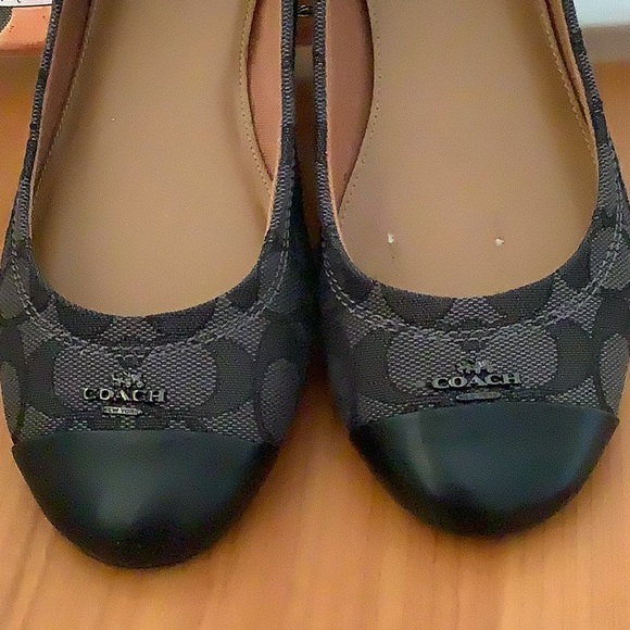 Coach Chelsea Monogram Flats 🖤🖤🖤🖤 - Picture 3 of 10